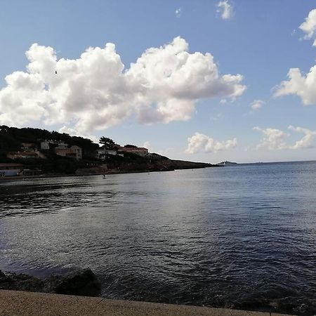 T 2 A 5 Mn A Pied De La Mer Sanary-sur-Mer Exterior photo